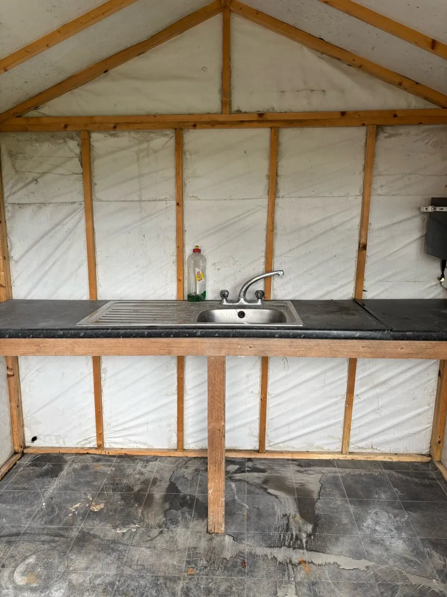 Timber shed - Image 3