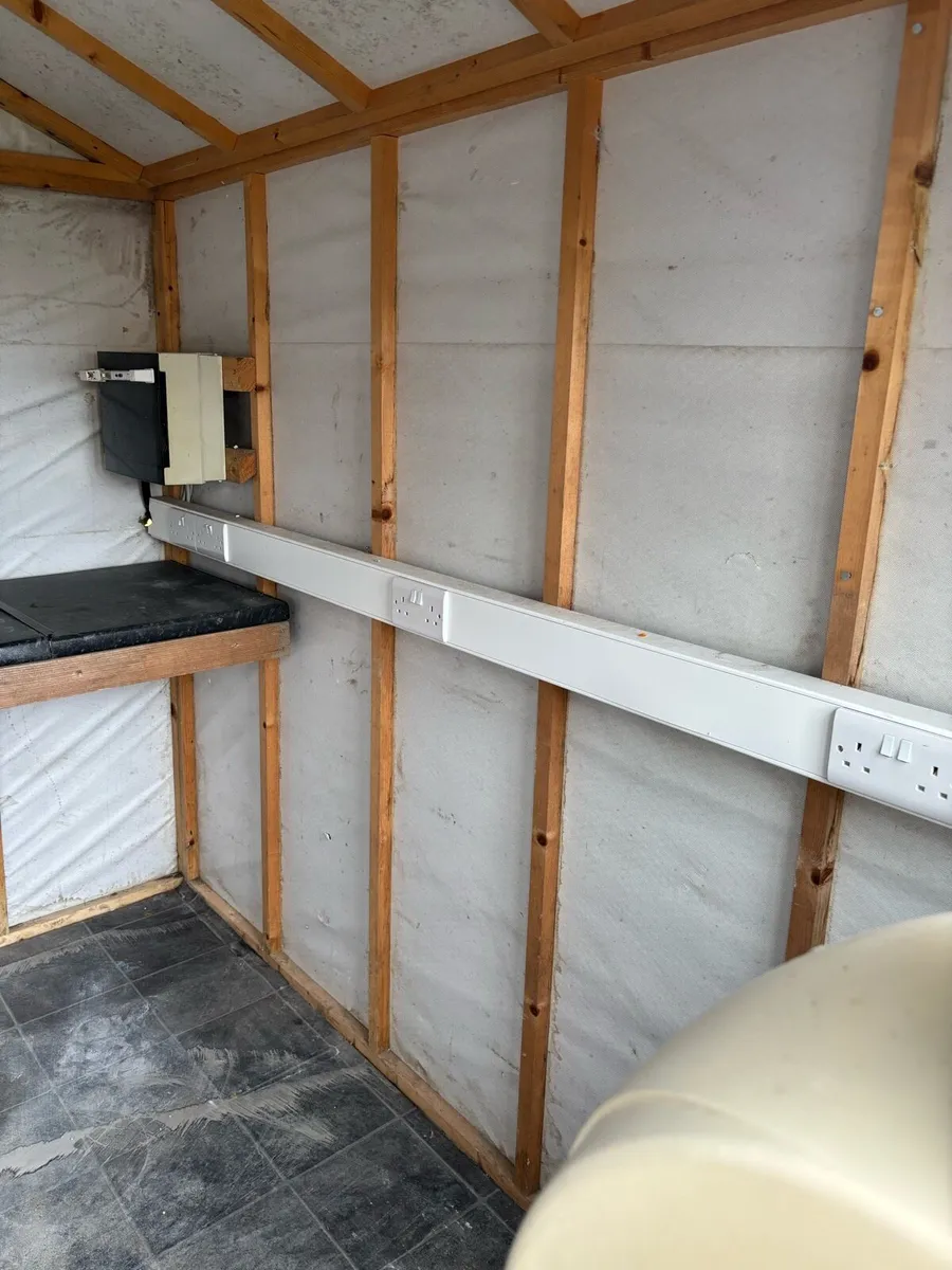Timber shed - Image 4