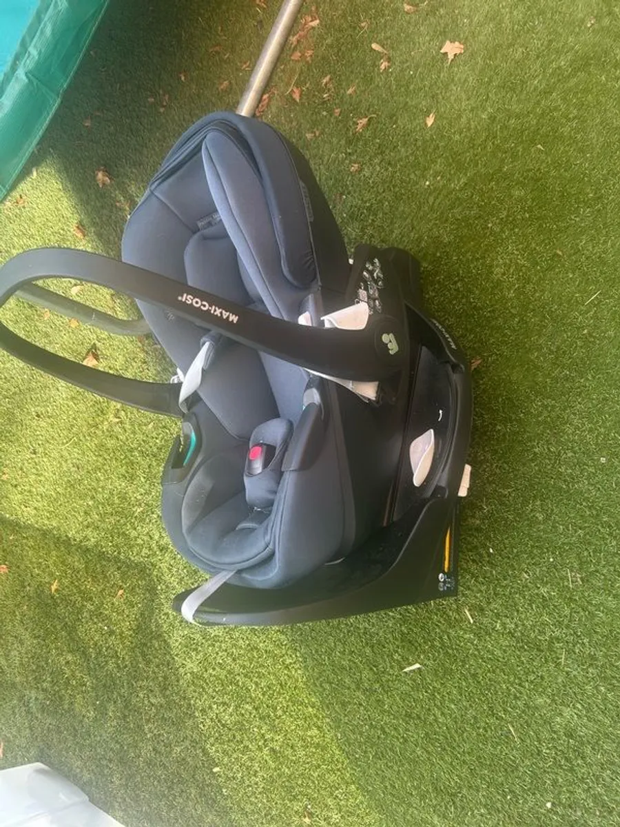 Maxi-Cosi Pebble 360 Baby Car Seat - Image 3
