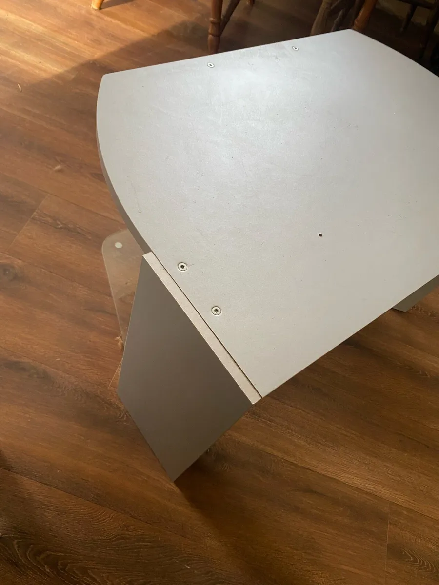 TV stand - Image 3