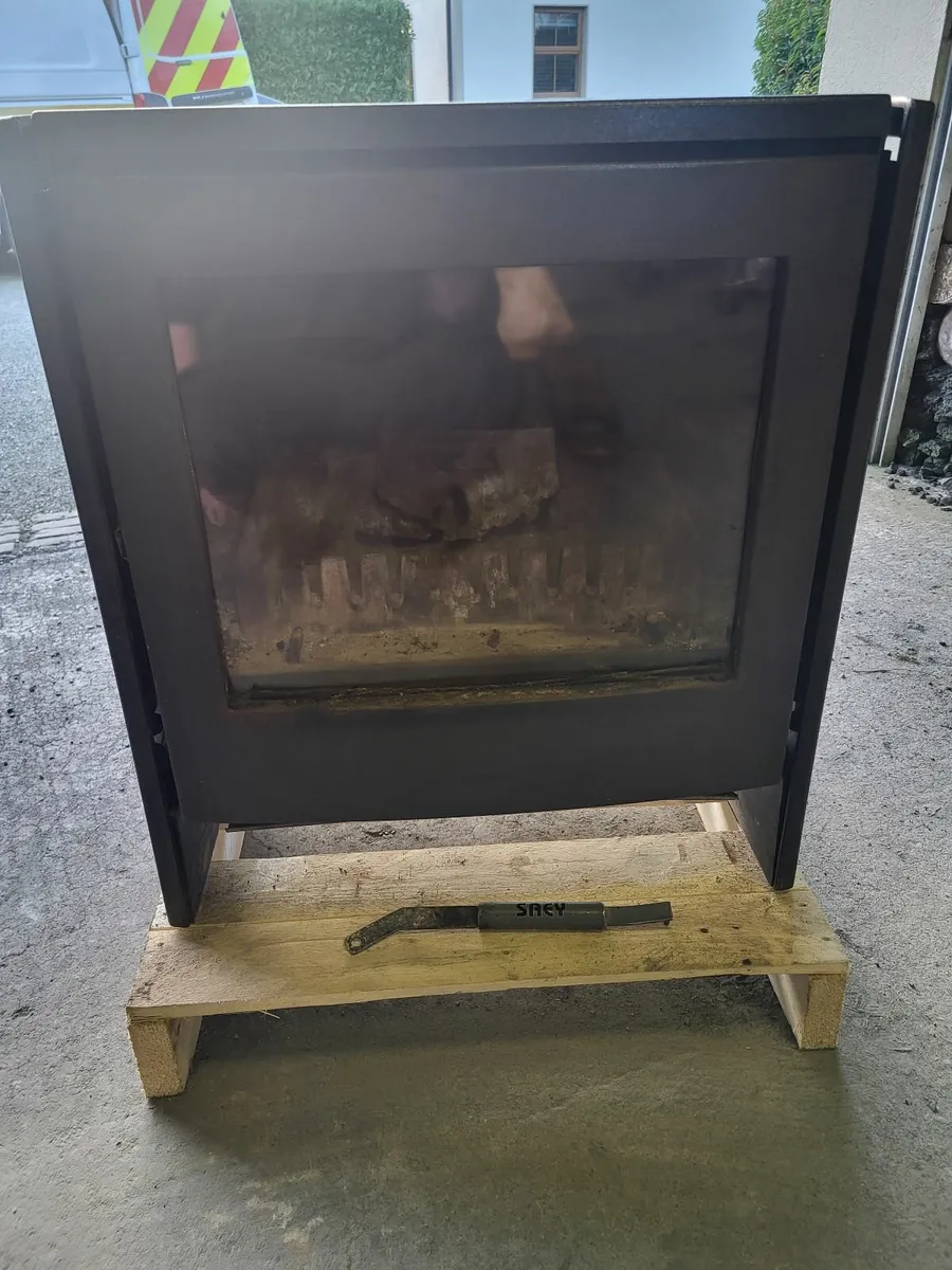 Stove - Image 1
