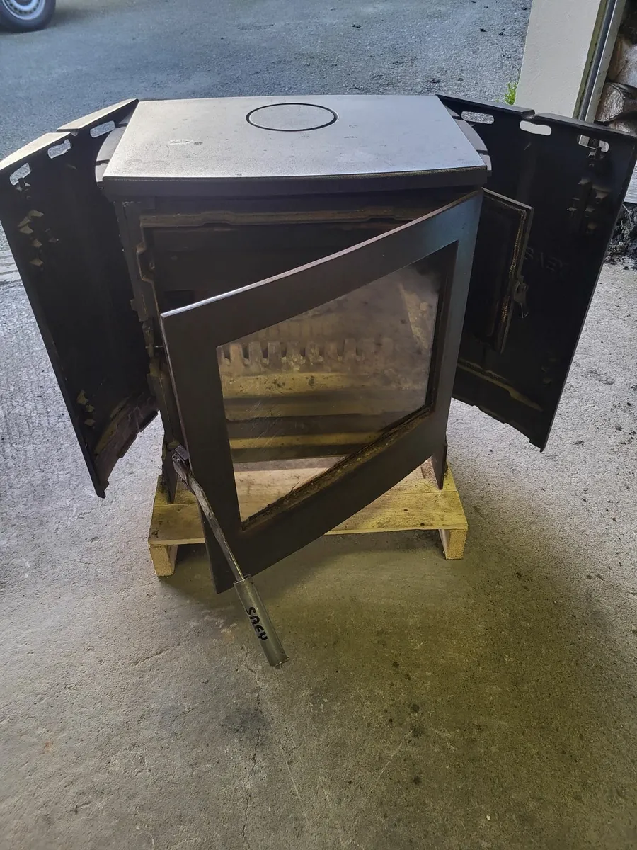 Stove - Image 2