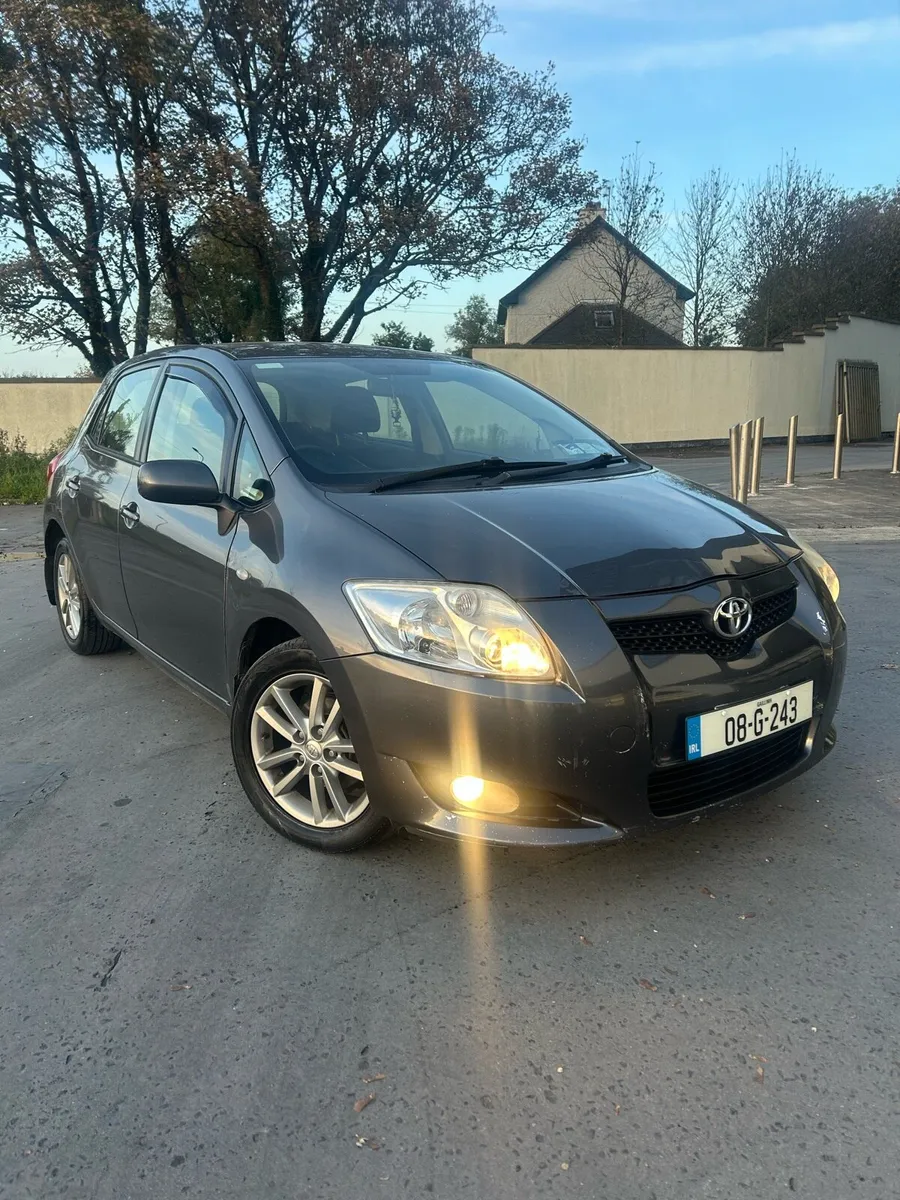 Toyota Auris 1.4 petrol with NCT+TAX - Image 1