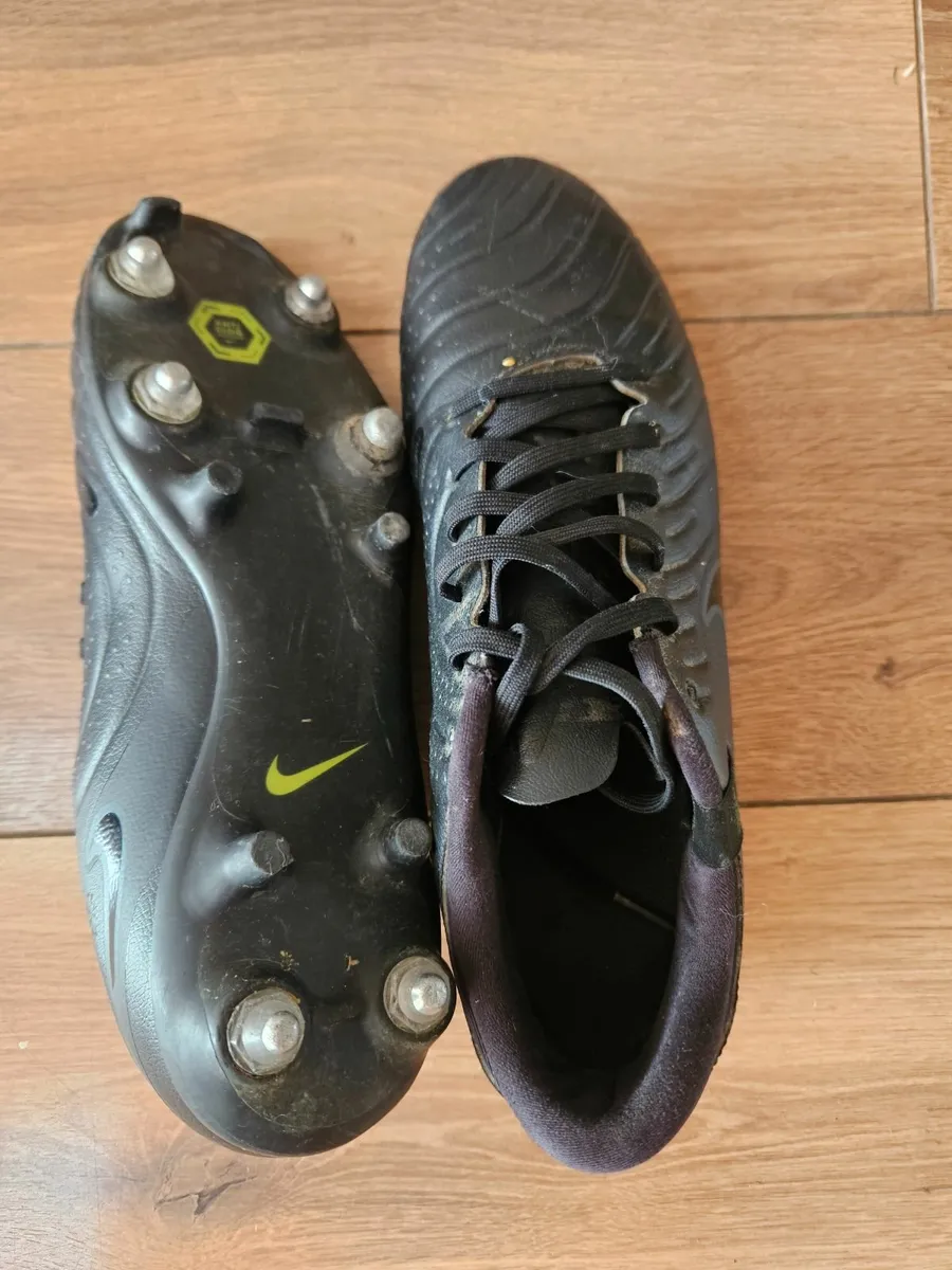 Rugby boots - Image 1