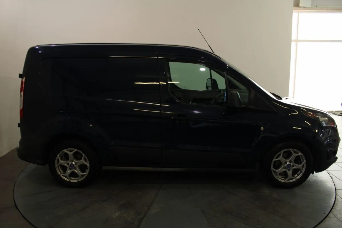 Ford Transit Connecttrend SWB 1.5 TDCI 100BHP - Image 4