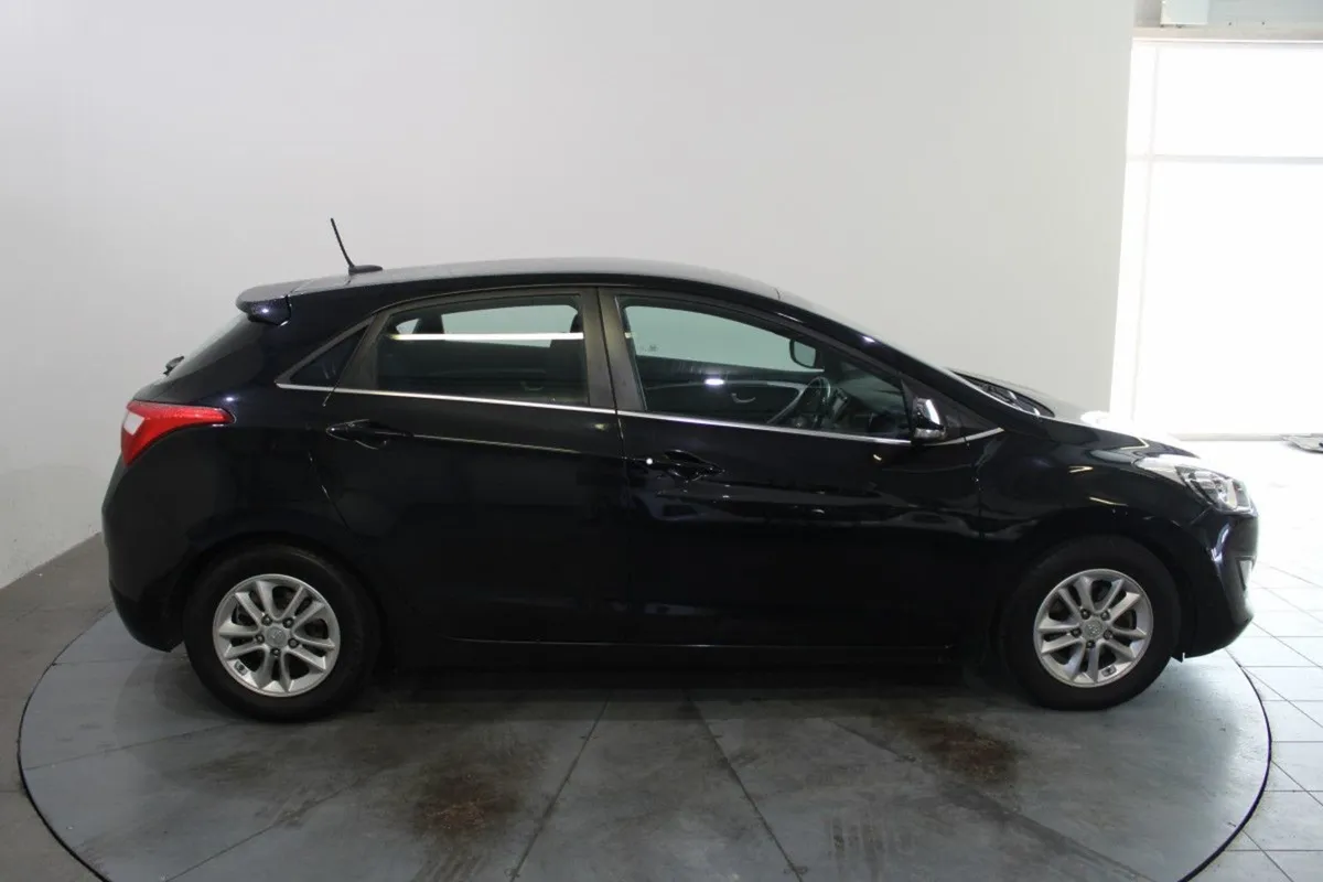 Hyundai i30 1.6 Diesel SE NAV - Image 3