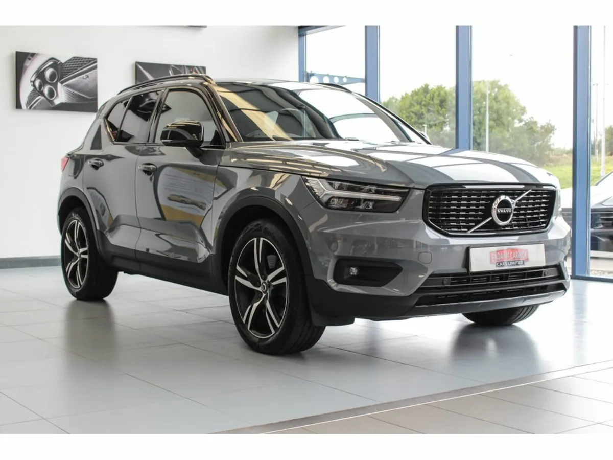 Volvo XC40 T5 R Design Recharge PHEV - Image 3