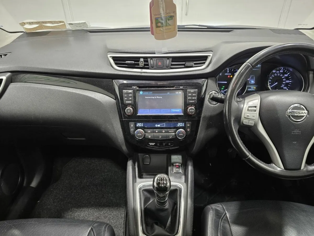 Nissan Qashqai 1.5 DCI Tekna Panoramic Sunroof, Re - Image 2