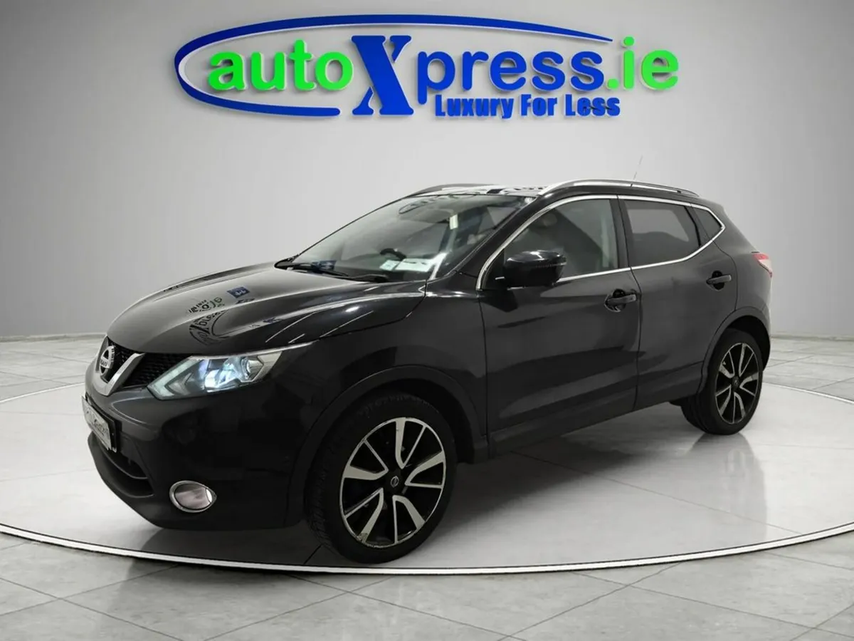 Nissan Qashqai 1.5 DCI Tekna Panoramic Sunroof, Re - Image 3