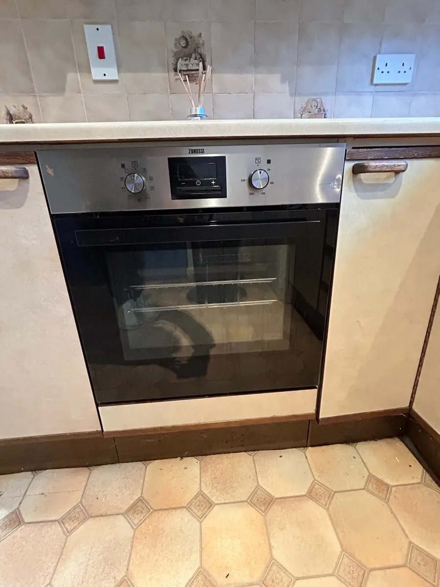 Oven and Hob - Image 1