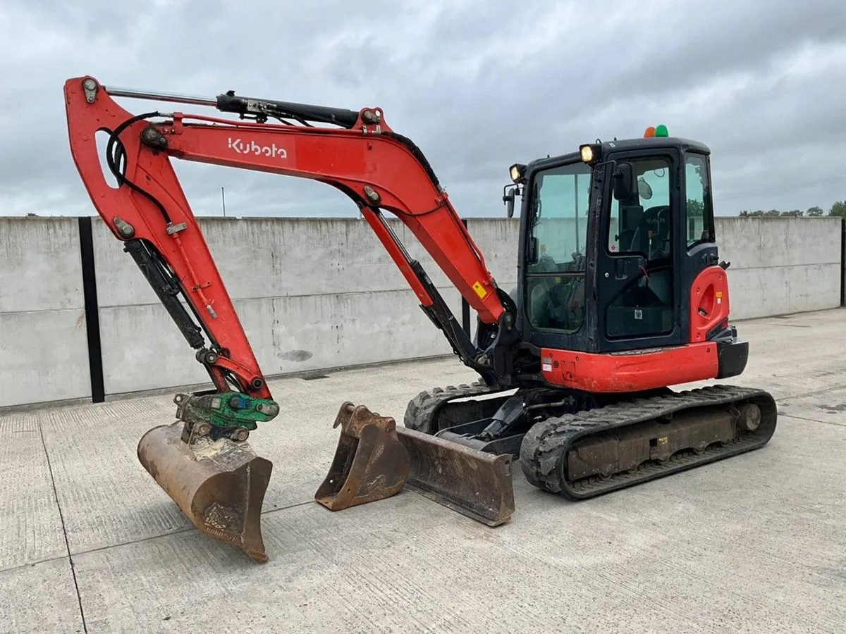 KUBOTA KX057-4 5.5 TON MIDI EXCAVATOR - Image 1