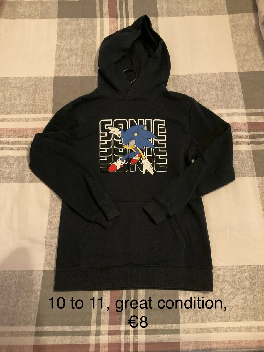 Sonic the Hedgehog hoodie, 10 to 12