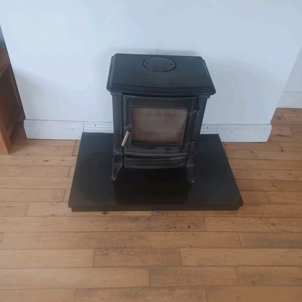 Nestor Martyn  fuel stove - Image 1