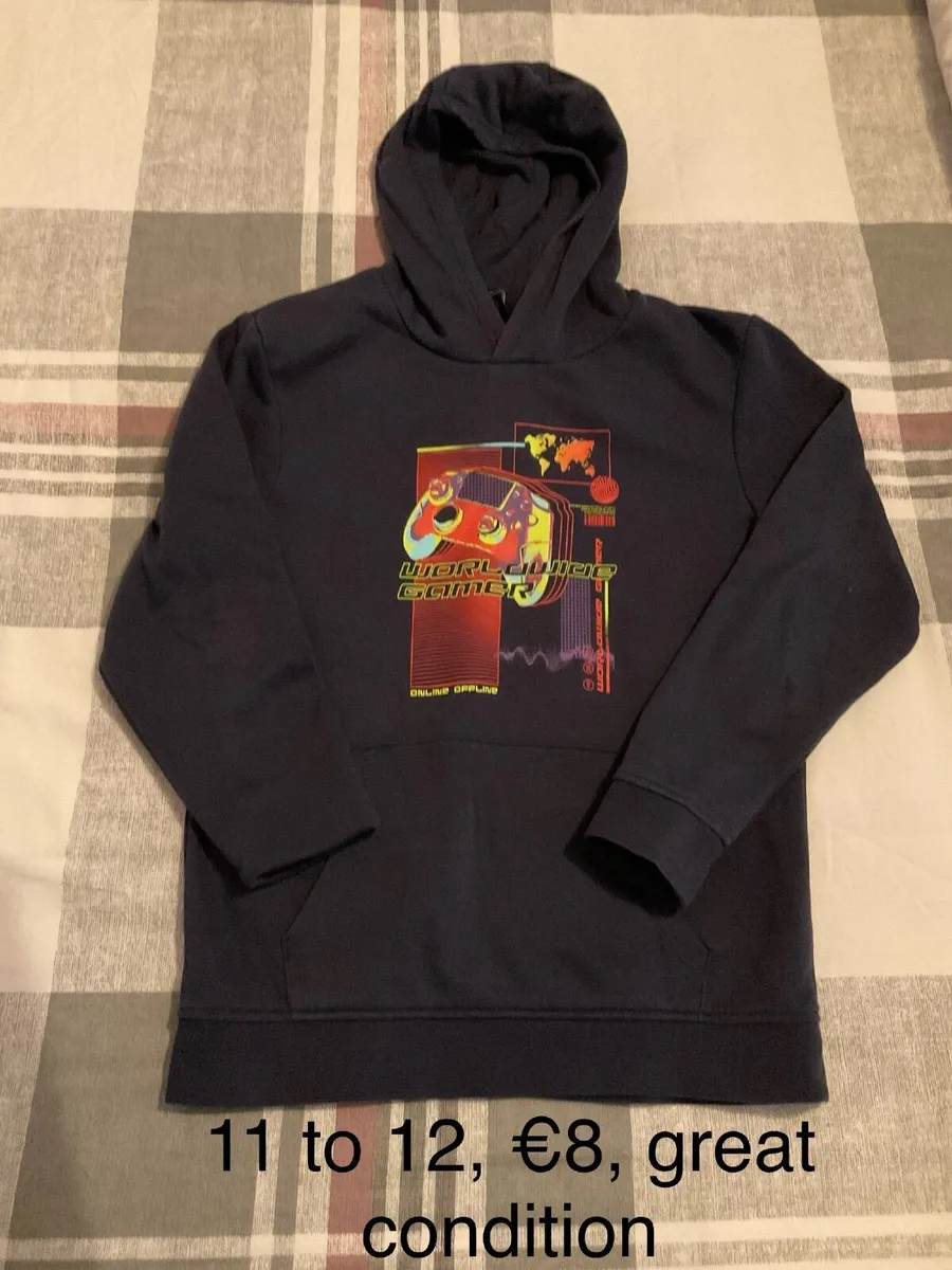 Boys hoodie , 11 to 12, great condition