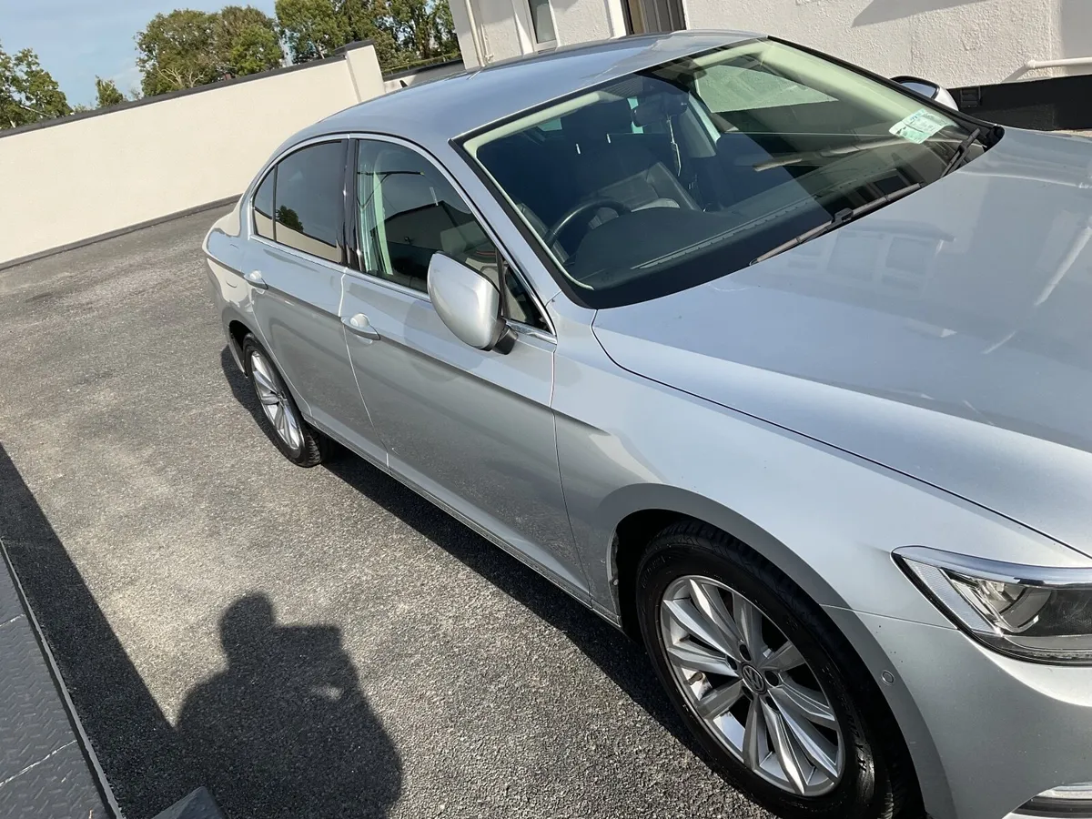Volkswagen Passat 2017 - Image 3