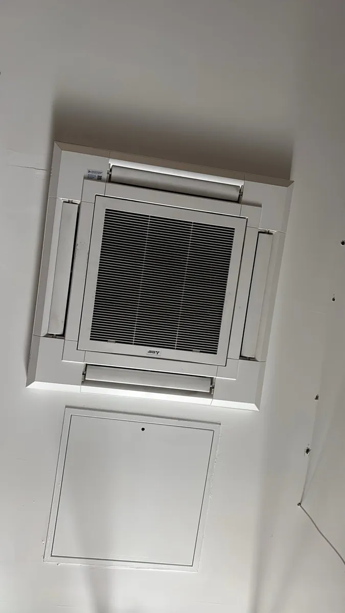 Air conditioning units - Image 3