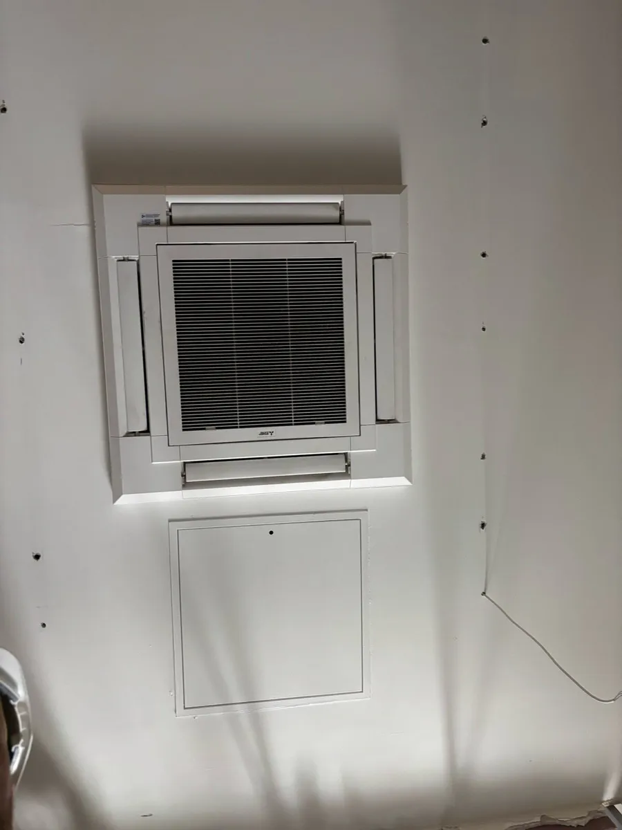 Air conditioning units - Image 4