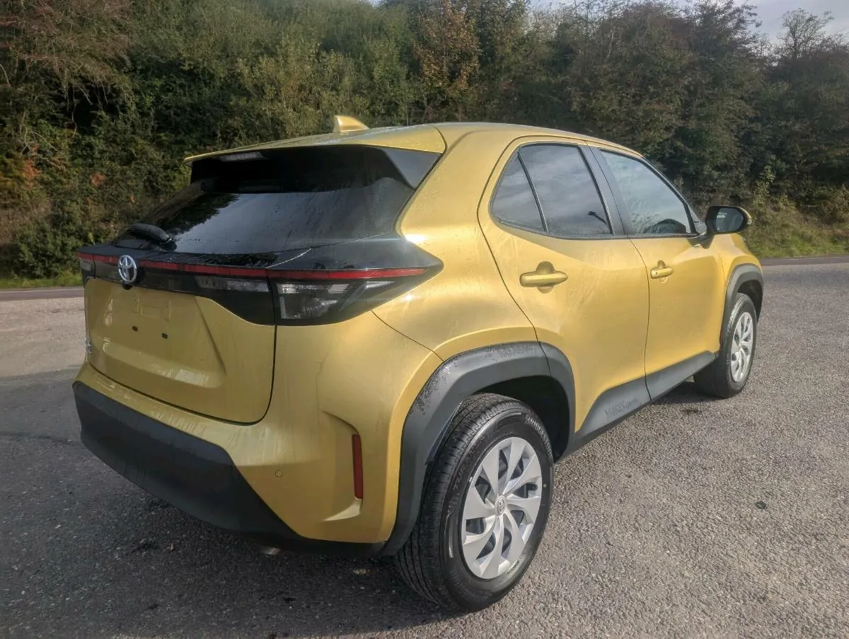 Toyota Yaris - Image 4