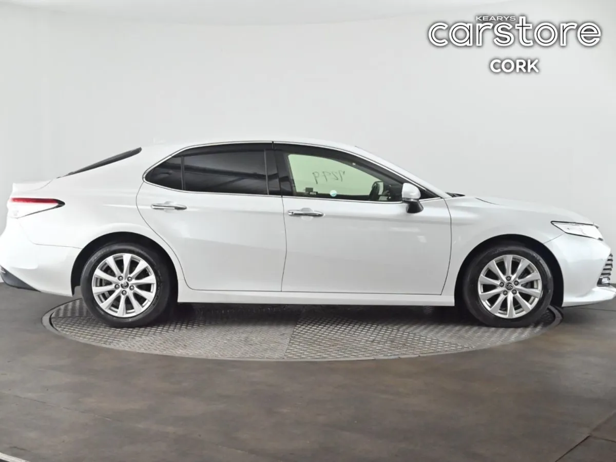 Toyota Camry 2.5 Camry Hybrid Auto - Image 2