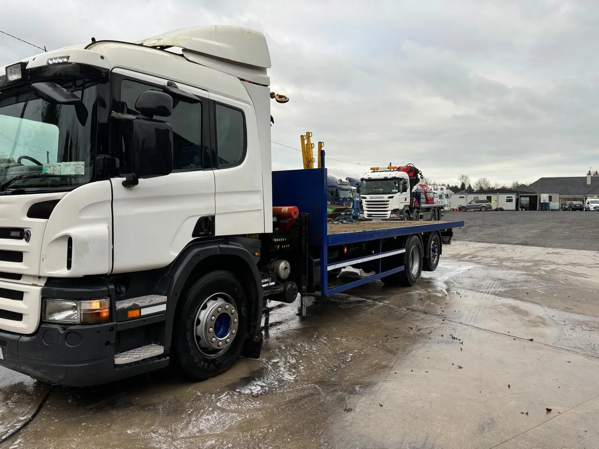 Scania Hiab 6x2 rear lift - Image 3