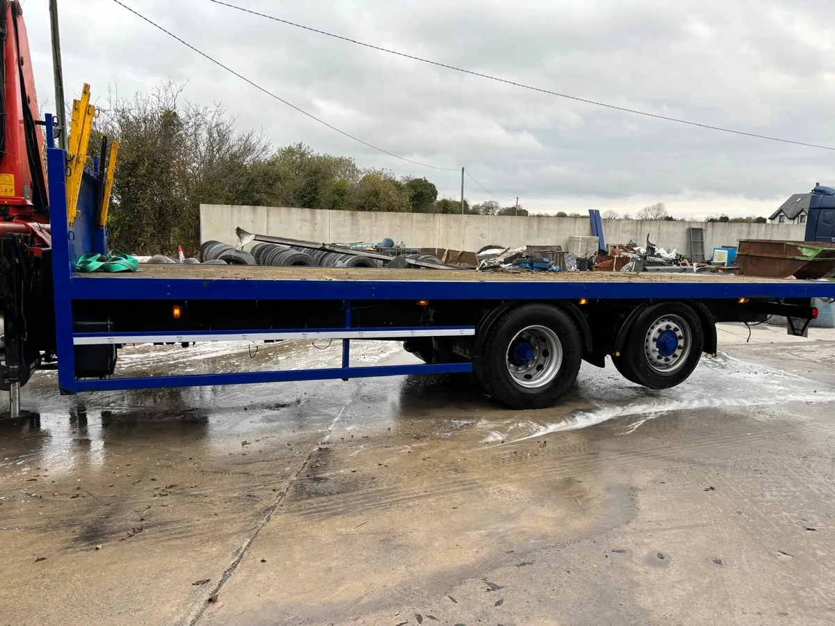 Scania Hiab 6x2 rear lift - Image 4