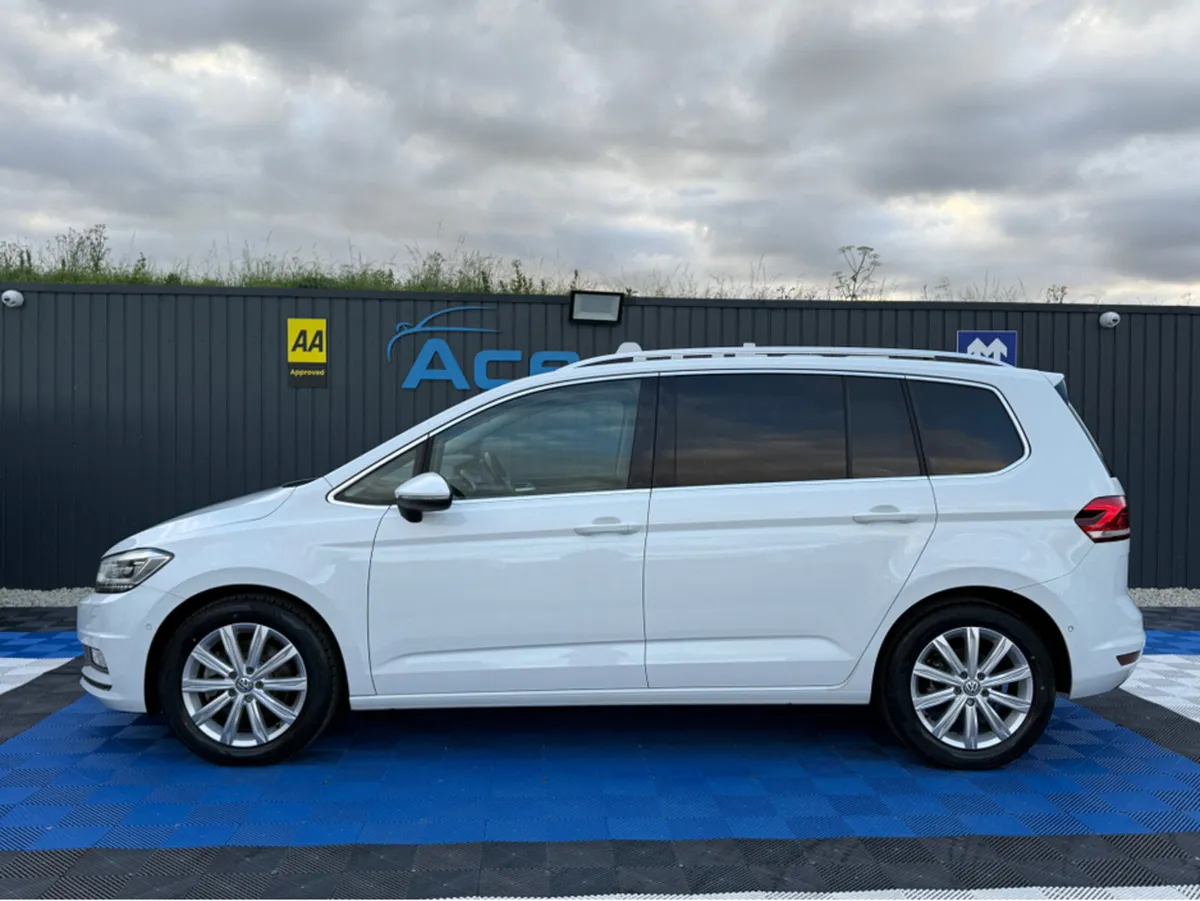 Volkswagen Touran HIGHLINE - 2.0L DIESEL - 7 SEATS - Image 4