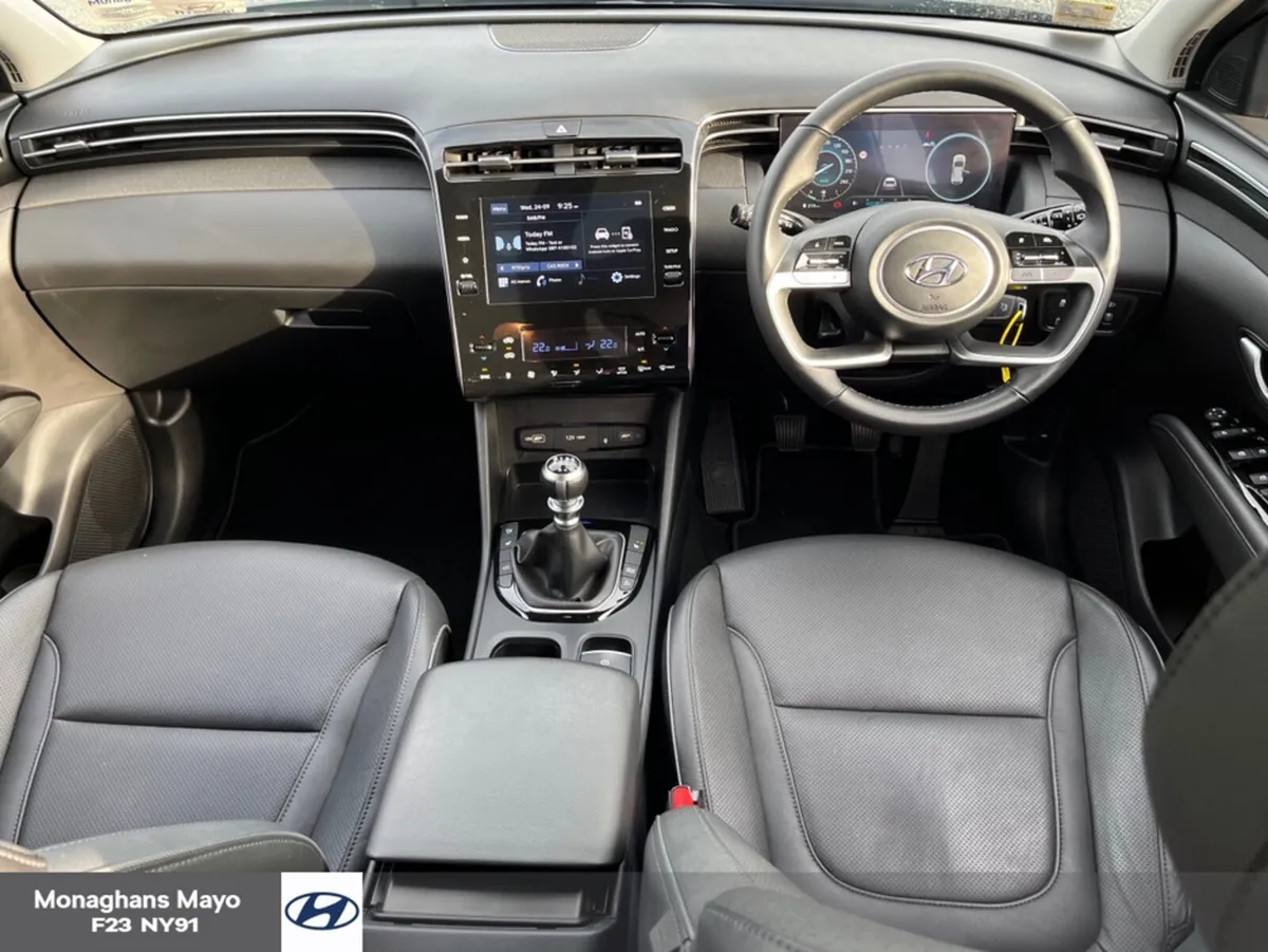 Hyundai Tucson EXECUTIVE 5DR - Image 2