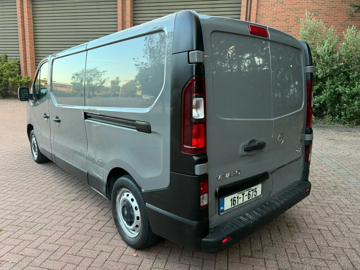 Opel Vivaro - Image 4