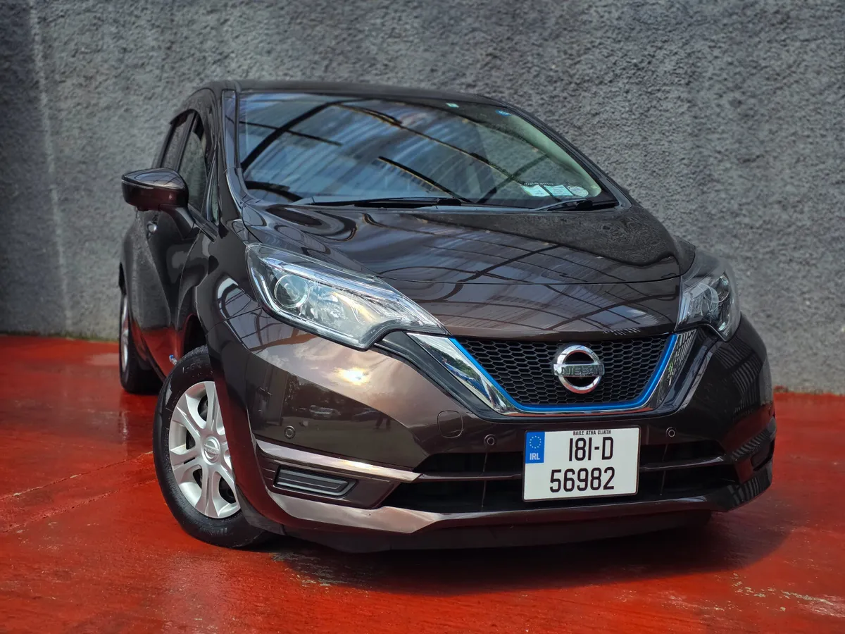 2018 Nissan - Image 2
