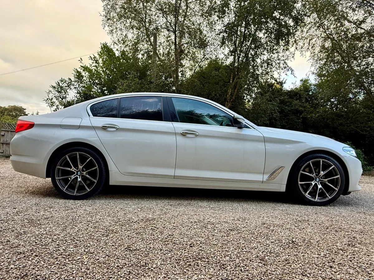 BMW 5-Series 520D SE * New Model…Full Service Hist - Image 2