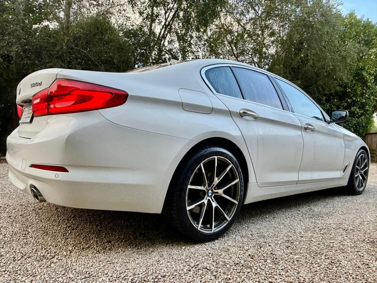 BMW 5-Series 520D SE * New Model…Full Service Hist - Image 3
