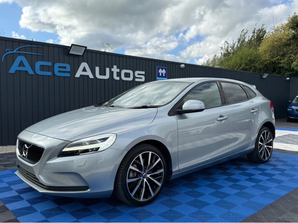 Volvo V40 DYNAMIC - 2.0L DIESEL - AUTO - 12M WARRA - Image 3
