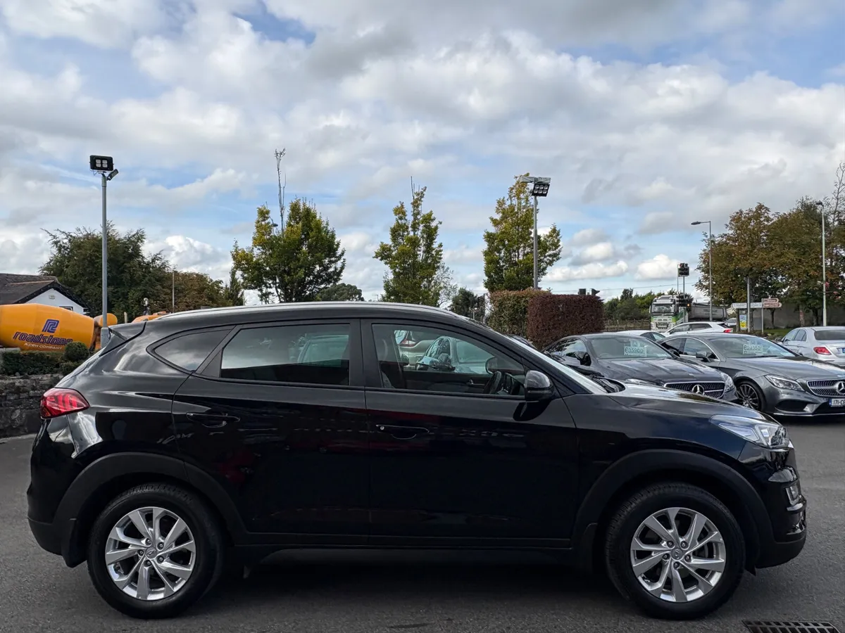 201 Hyundai Tucson Executive 1.6 Diesel - Image 4
