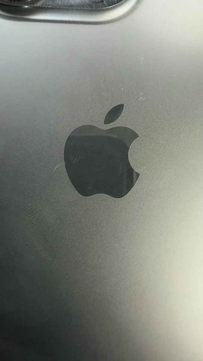 iPhone 15 Pro - Image 2