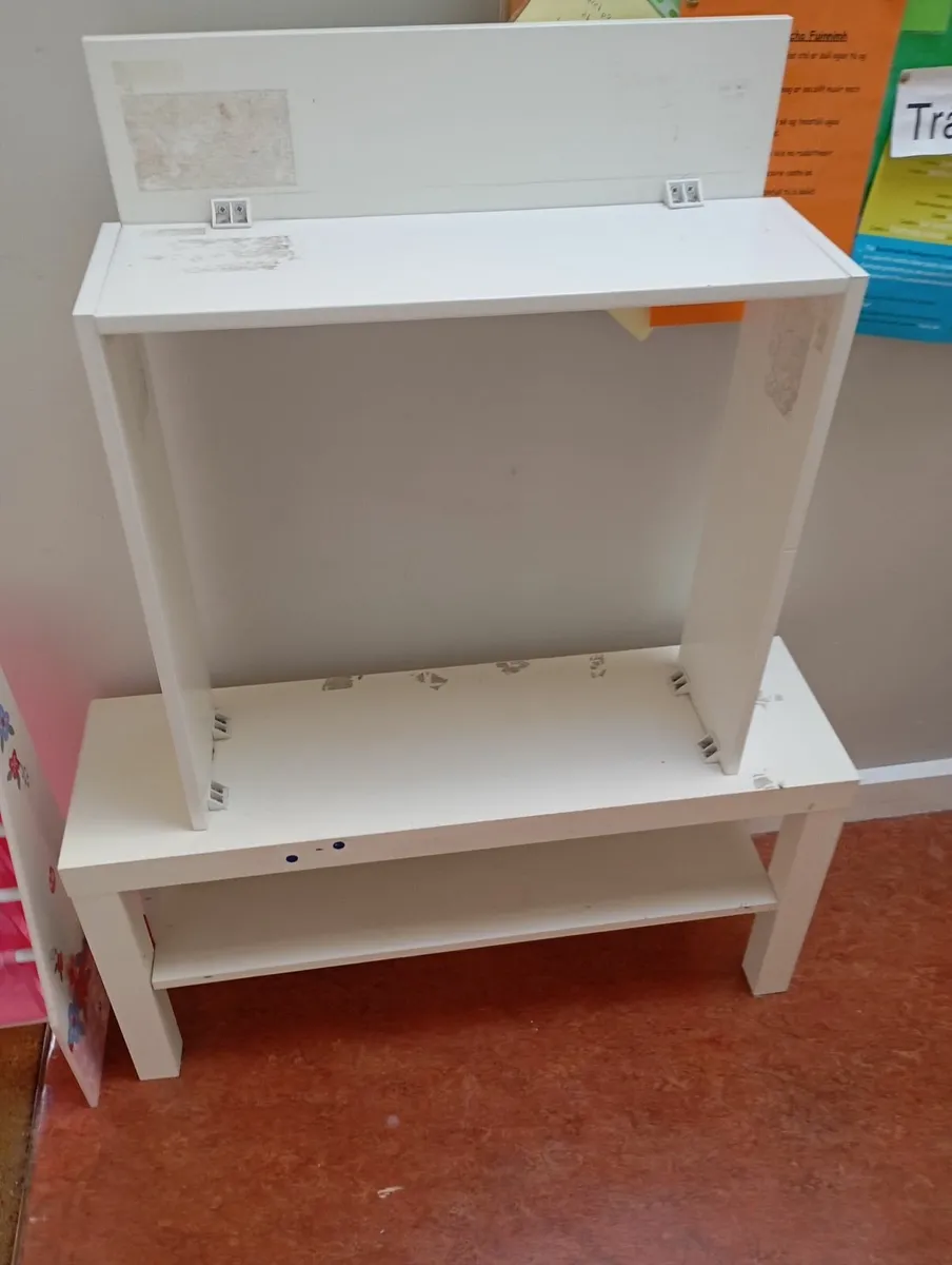 Small kids play bench