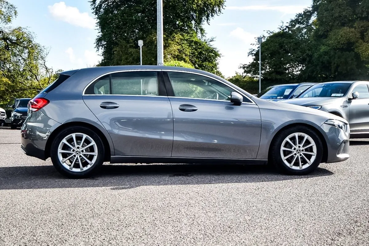 Mercedes-Benz A-Class A180d Progressive Auto - Image 3