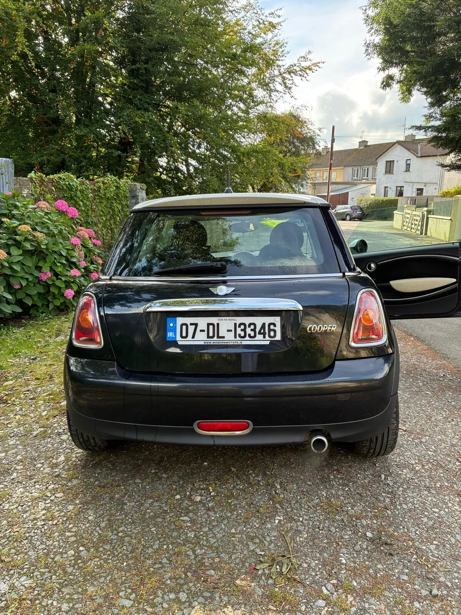 Mini Cooper - Image 2