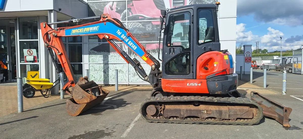 Kubota 5.5 Ton Excavator - Image 1