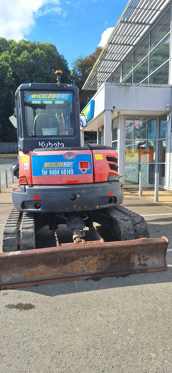 Kubota 5.5 Ton Excavator - Image 4