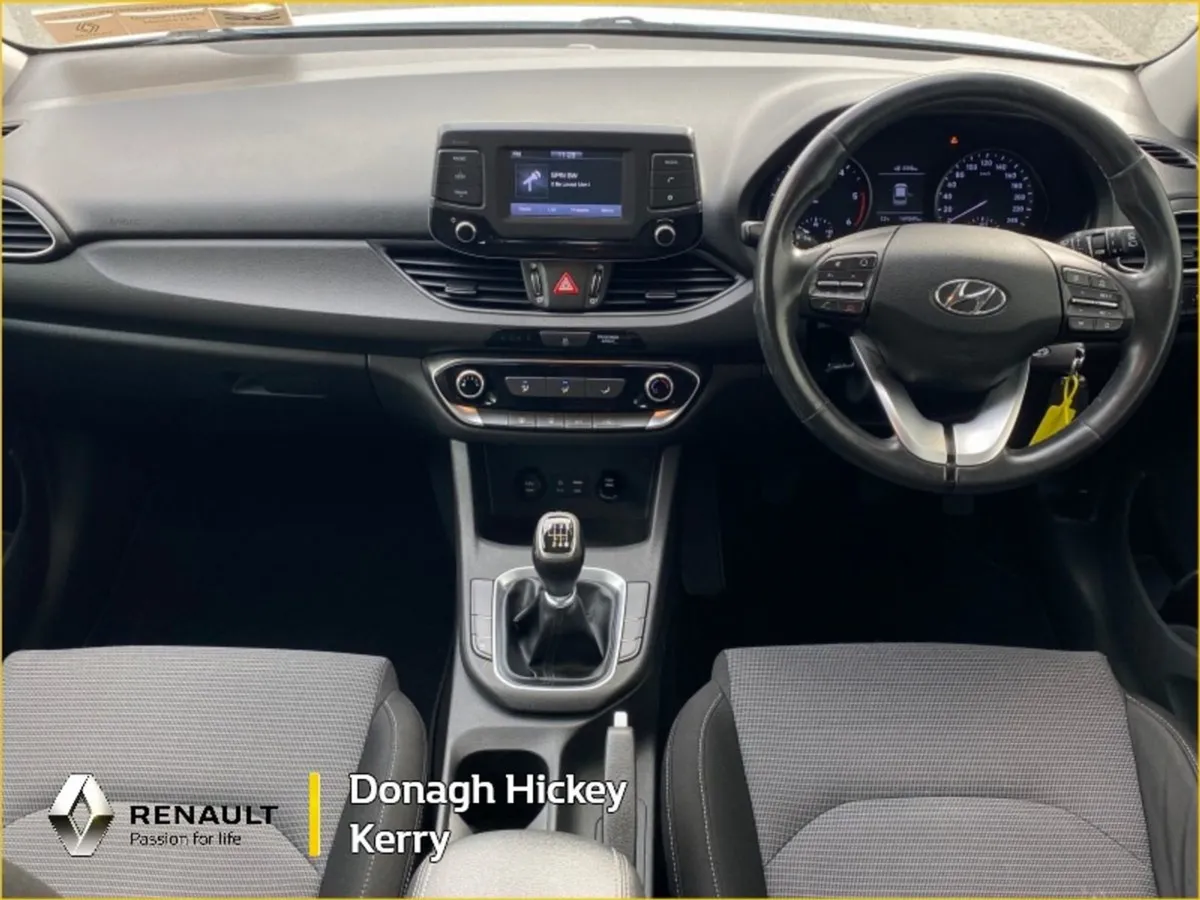 Hyundai i30 1.6 Diesel Deluxe - Image 2