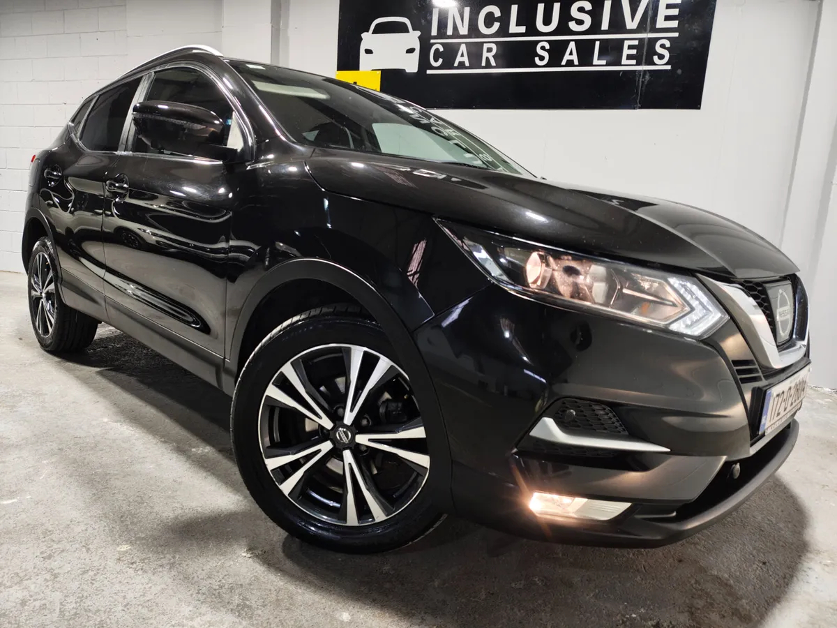 Nissan Qashqai 2017 1.5 DIESEL N-CONNECTA PAN ROOF - Image 2