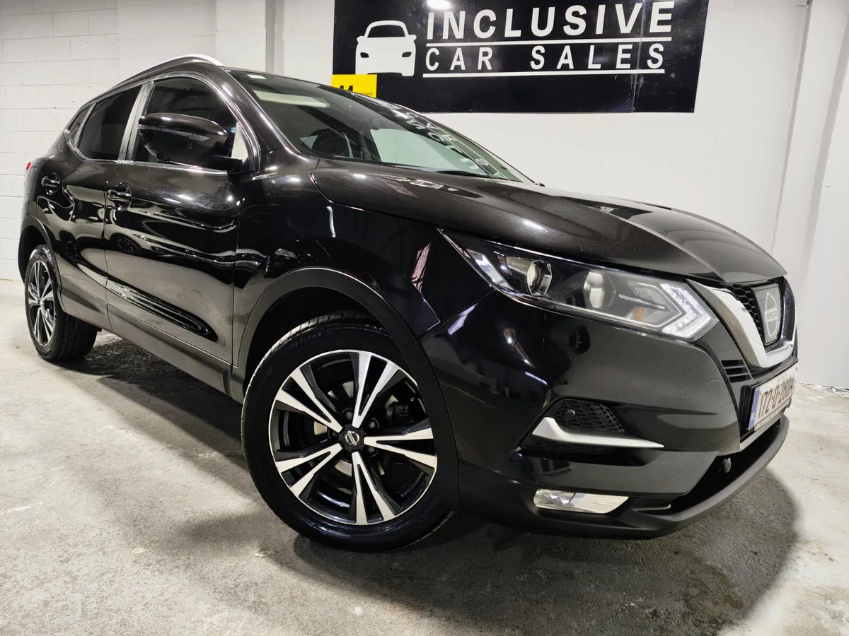 Nissan Qashqai 2017 1.5 DIESEL N-CONNECTA PAN ROOF - Image 1