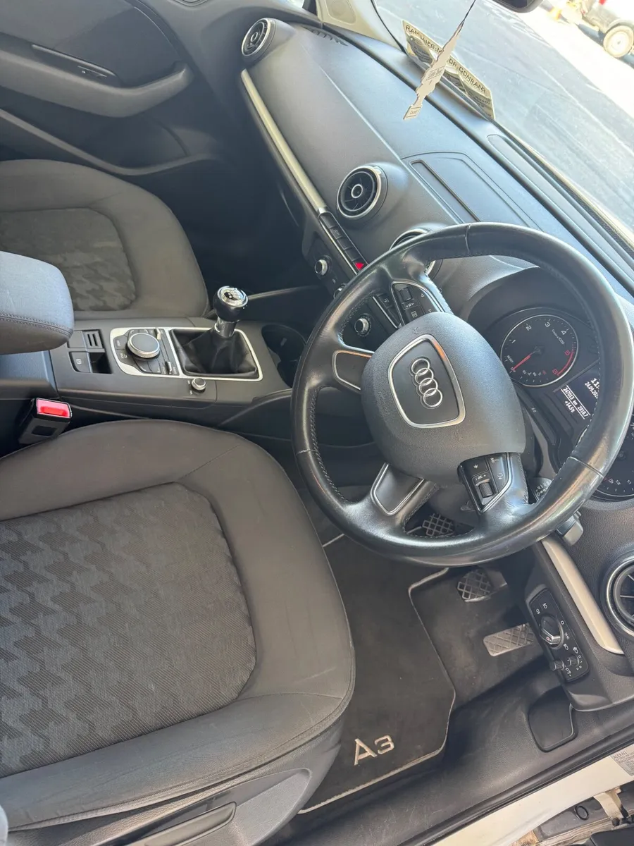 Audi A3 2016 - Image 2