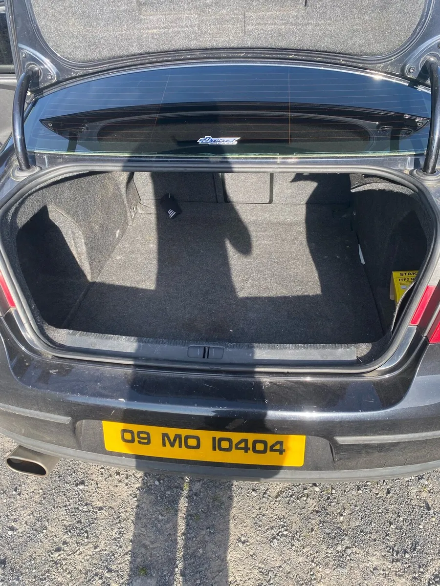 Car - Image 4