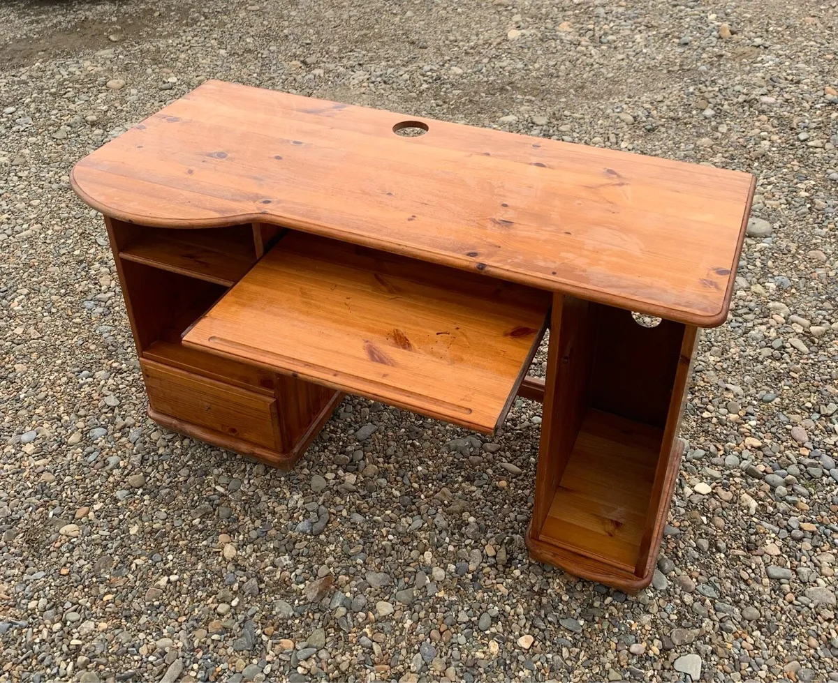 Office Desk - Image 1