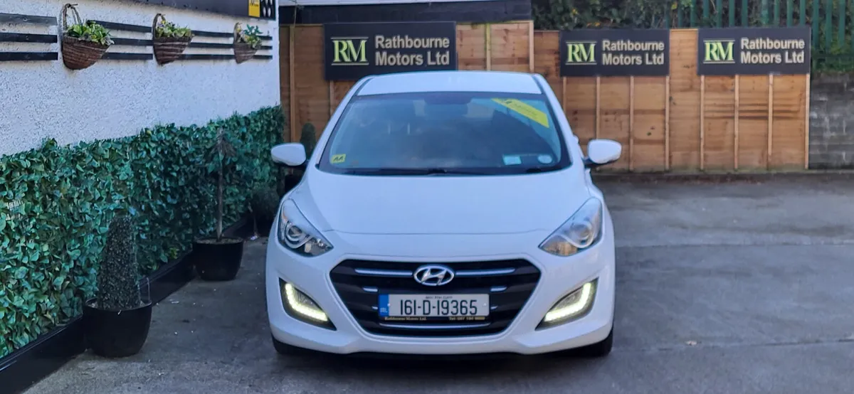Hyundai i30 2016 Diesel 1.6 Deluxe (One owner) - Image 4