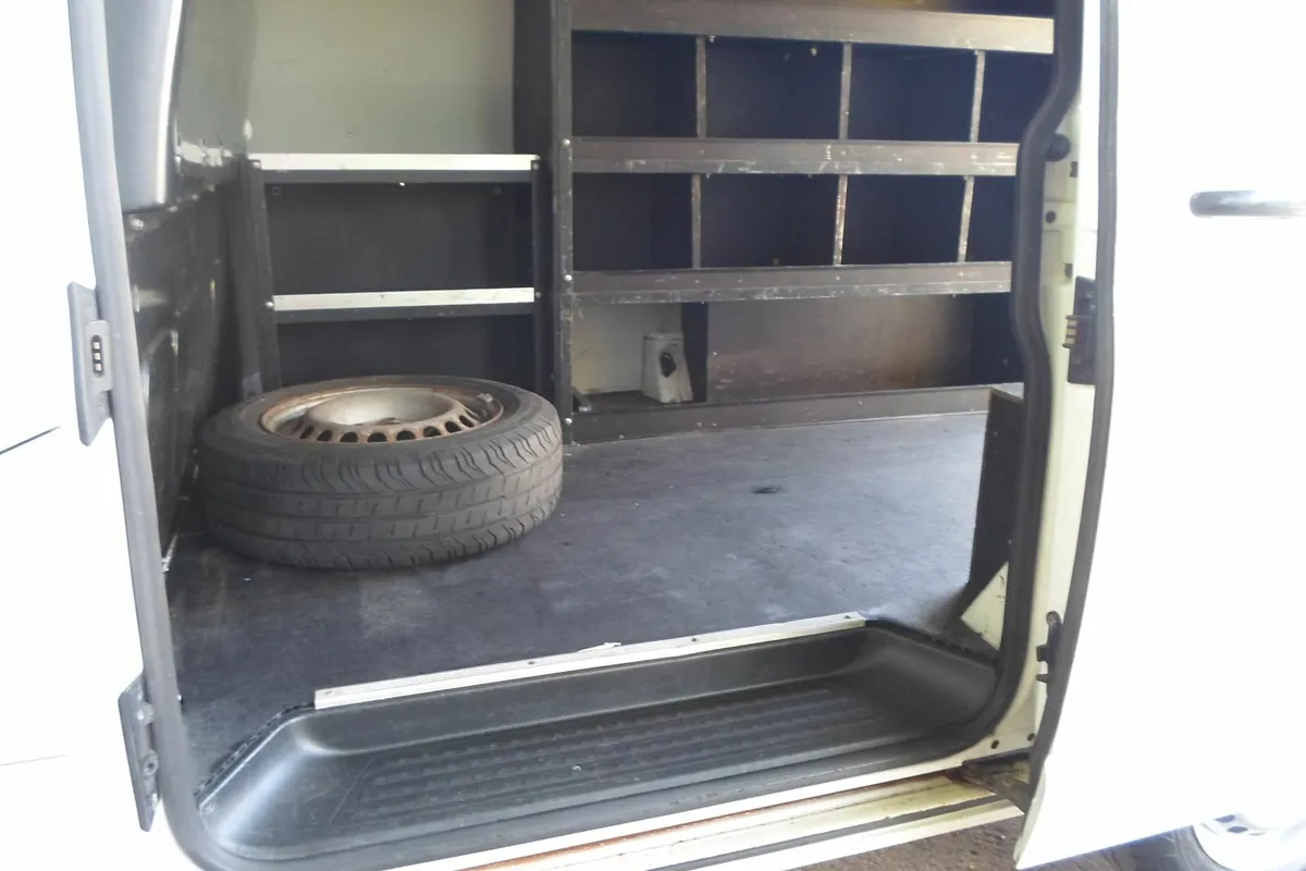 Volkswagen Transporter 2019 - Image 4