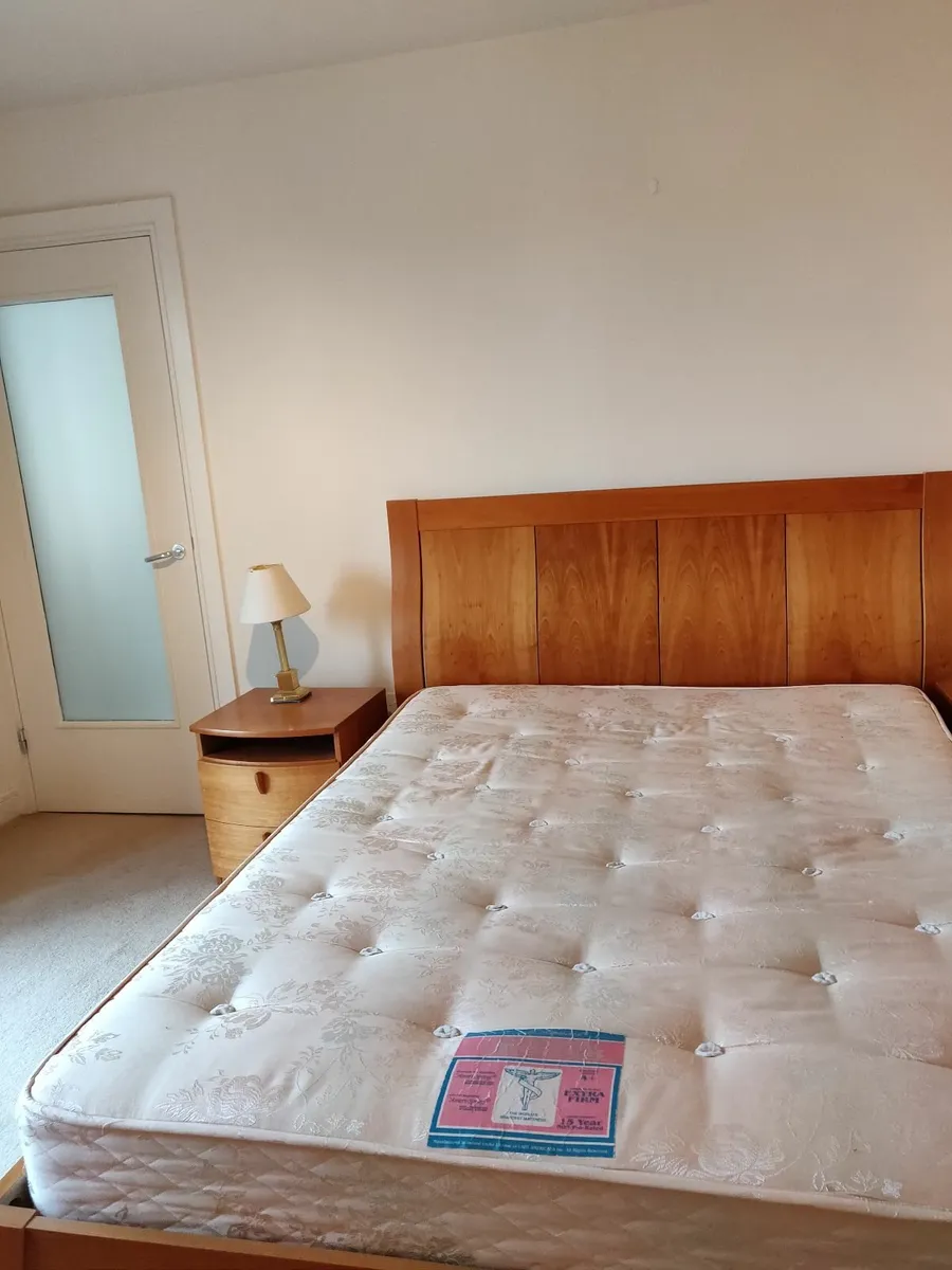 Bed - Image 2