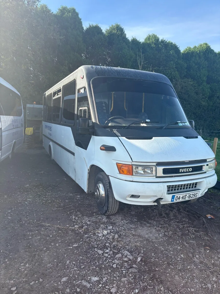 Iveco 30 seater - Image 1