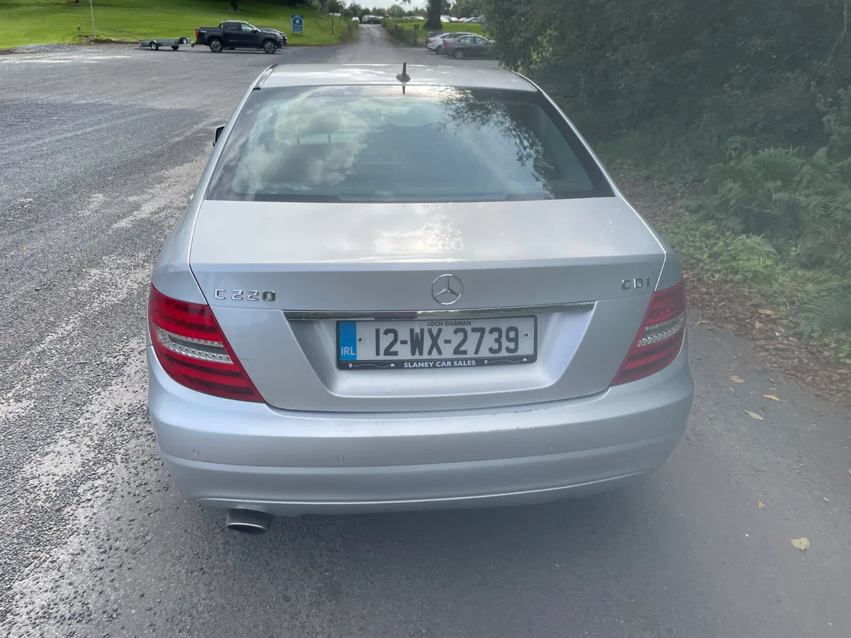 Mercedes-Benz C-Class 2012, automatic - Image 3